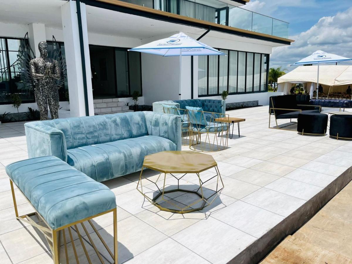 Resort Nandoni Waterfront 5*
