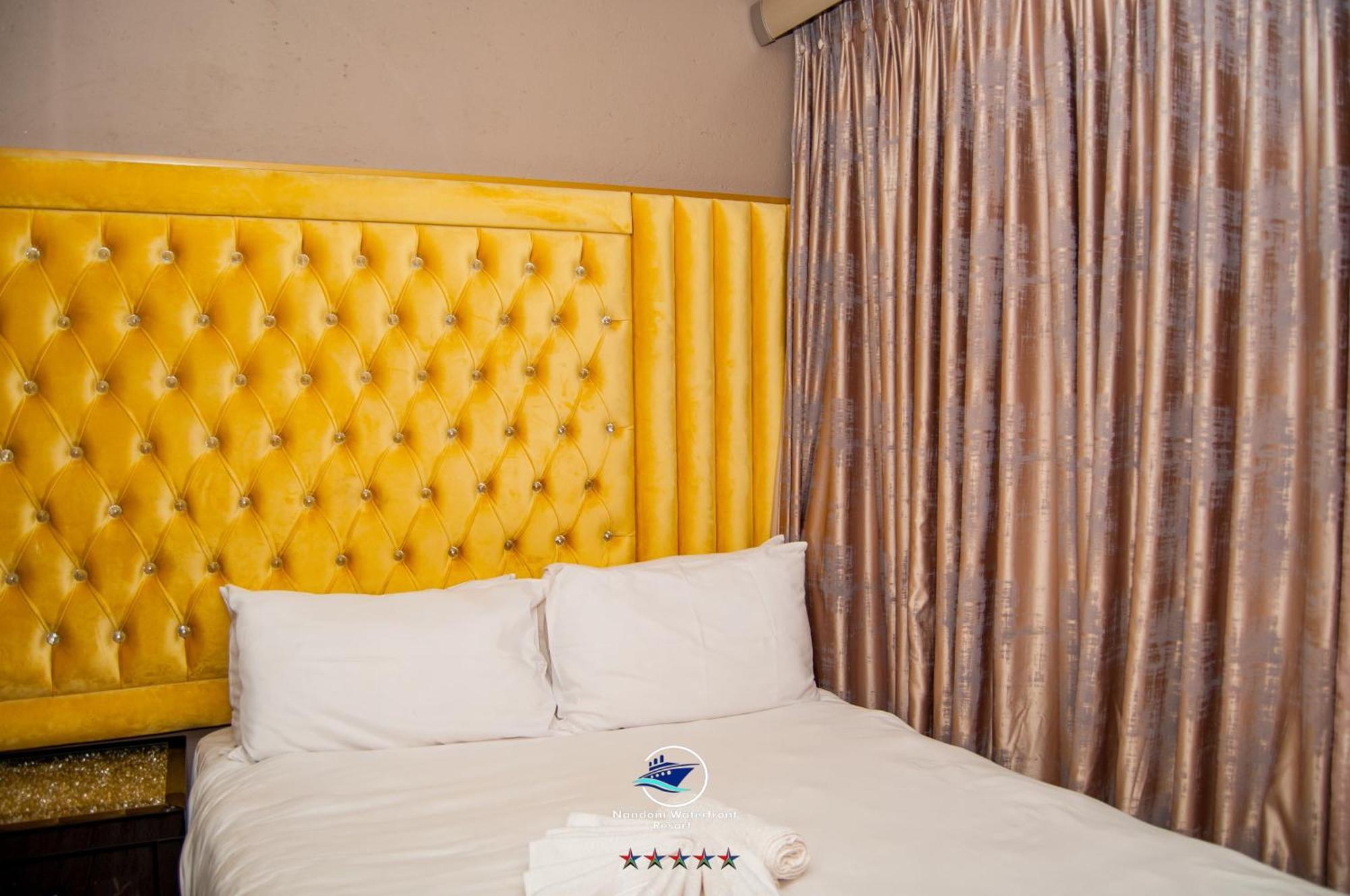 Nandoni Waterfront Resort 5*